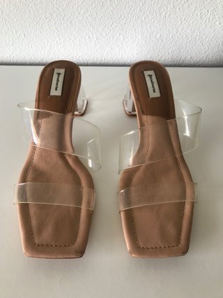 Sandalias vinilo Stradivarius de segunda mano por 14 EUR en Elche en  WALLAPOP