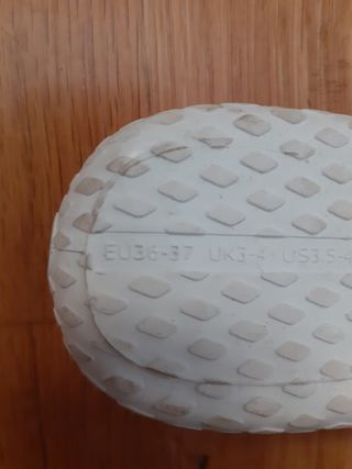 Zapatillas para agua y rocas decathlon de segunda mano por 4 EUR en Ciudad  Real en WALLAPOP
