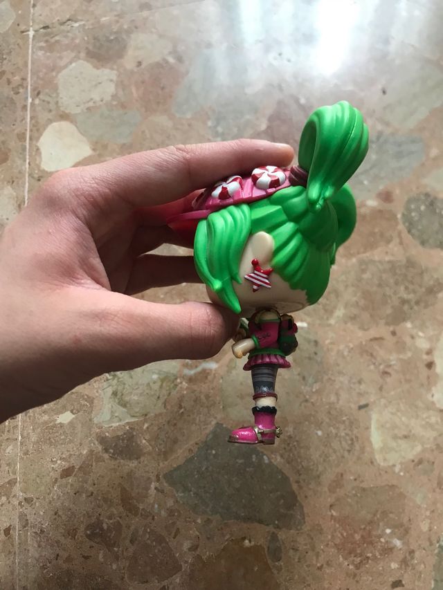 FIGURA FUNKO POP ZOEY FORTNITE