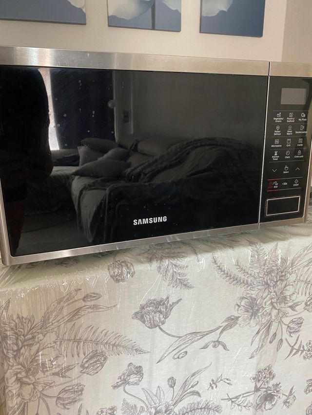 Microondas con Grill Samsung 23L