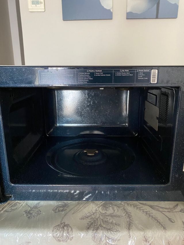 Microondas con Grill Samsung 23L