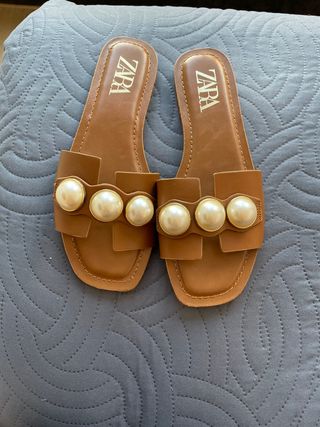 Sandalia pala Zara talla 39 de segunda mano por 20 EUR en Barcelona en  WALLAPOP
