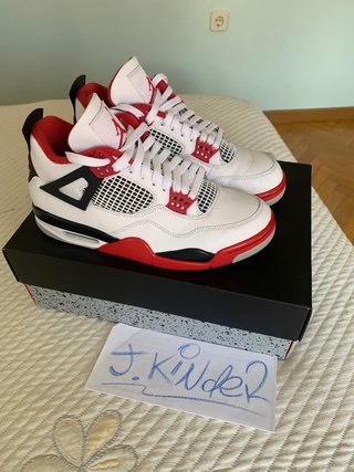 Jordan 4 Fire Red 2020 42 EU de segunda mano por 350 EUR en Madrid en  WALLAPOP