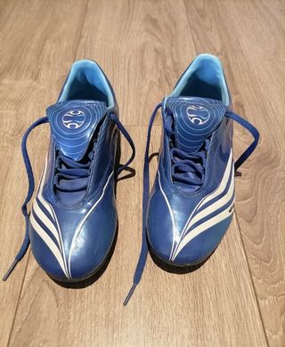 Zapatillas fútbol n° 36 Adidas de segunda mano por 5 EUR en Alcobendas en  WALLAPOP