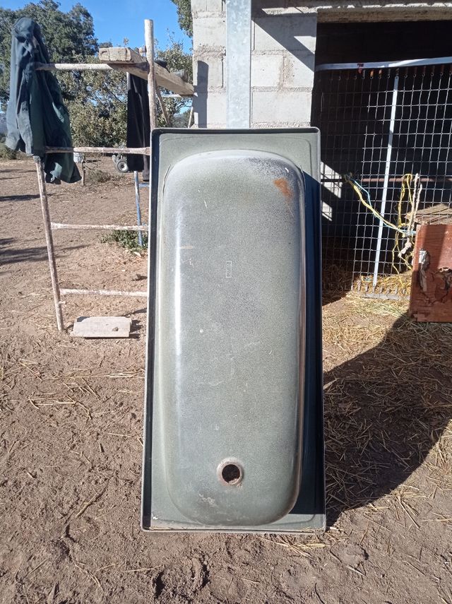 Se venden Bañeras bebederos
