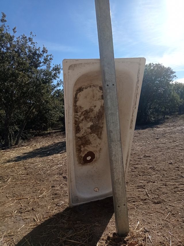 Se venden Bañeras bebederos