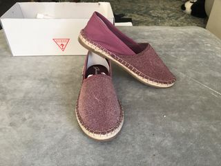Alpargatas Guess talla 37 de segunda mano por 20 EUR en Barcelona en  WALLAPOP