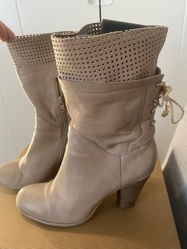 Botas de piel