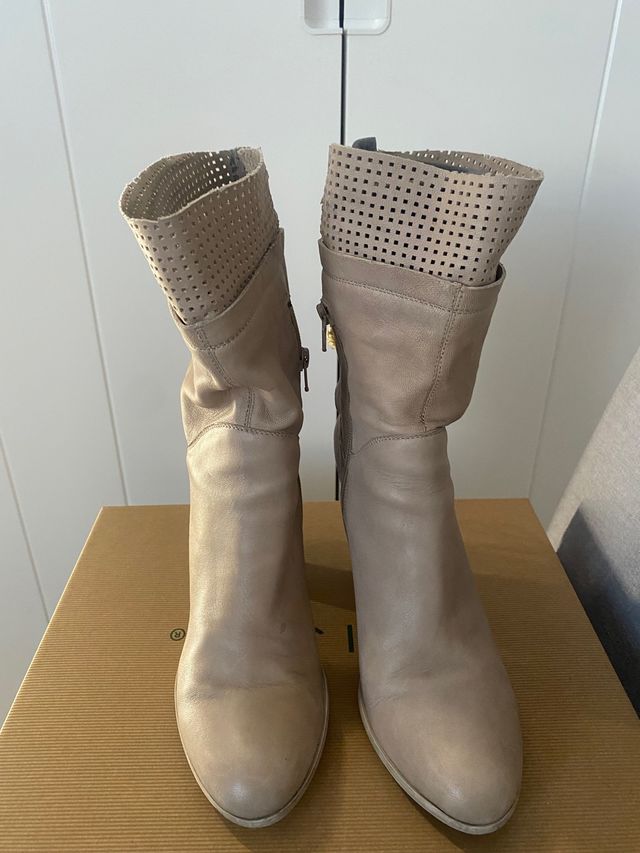 Botas de piel