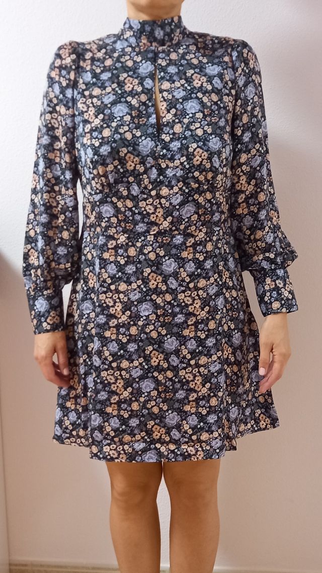 vestido talla 44 sin estrenar,  con etiqueta