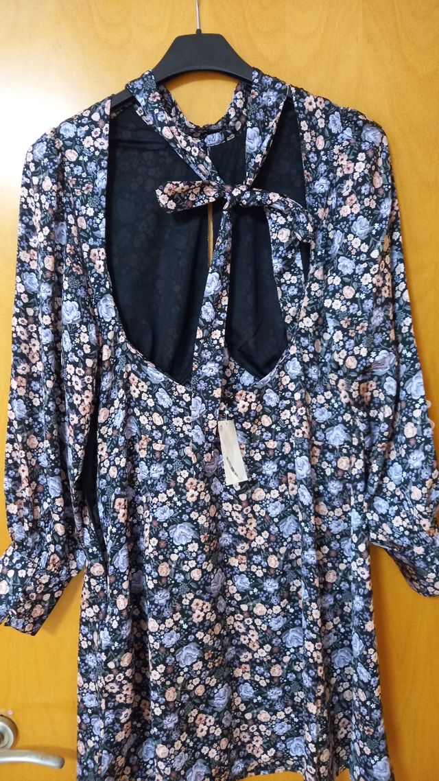 vestido talla 44 sin estrenar,  con etiqueta