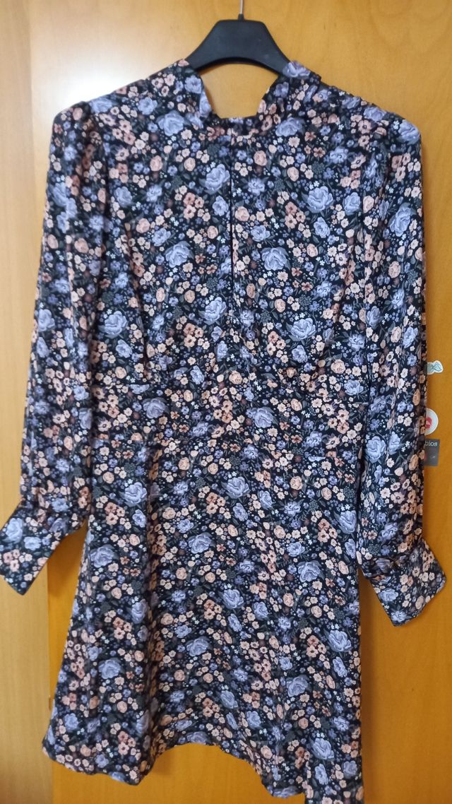 vestido talla 44 sin estrenar,  con etiqueta