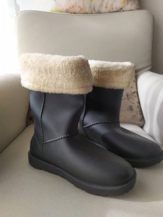Botas de agua forradas de segunda mano en Móstoles en WALLAPOP