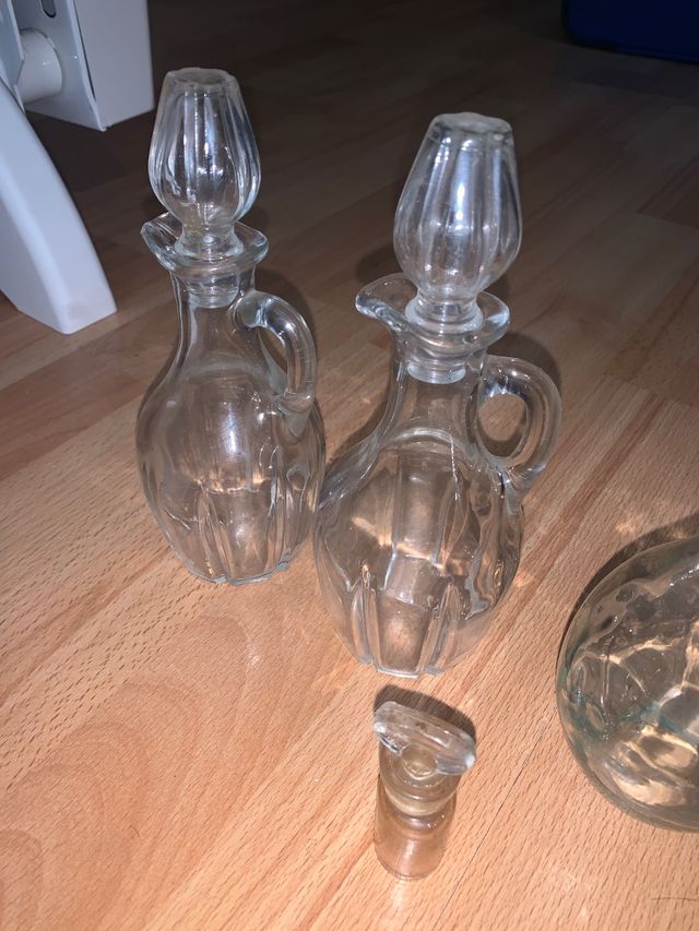 Lote pareja de aceiteras y botecito