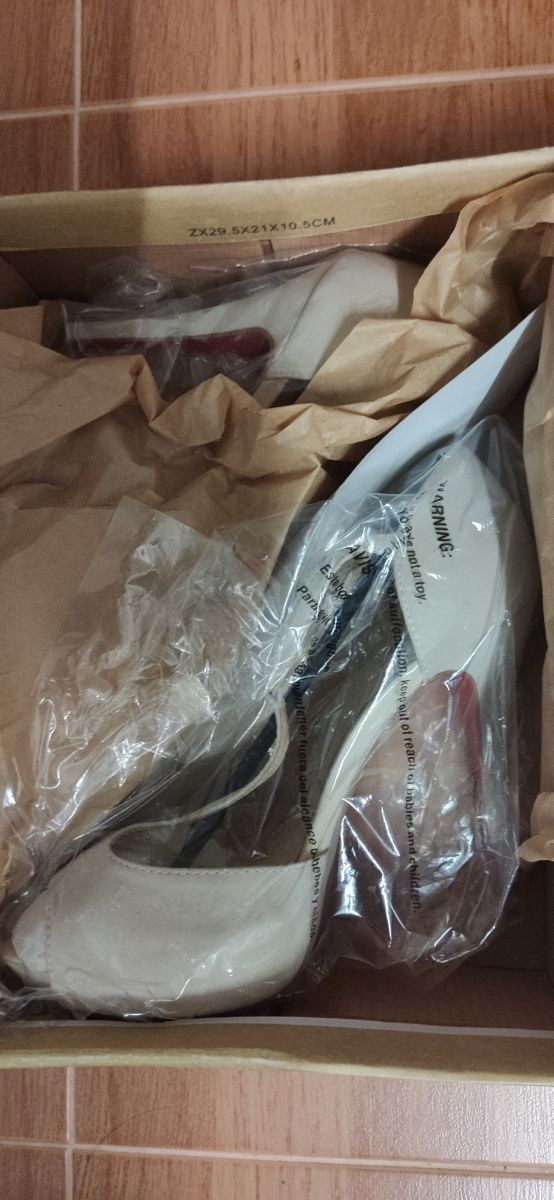 zapatos Mustang talla 38 nuevos