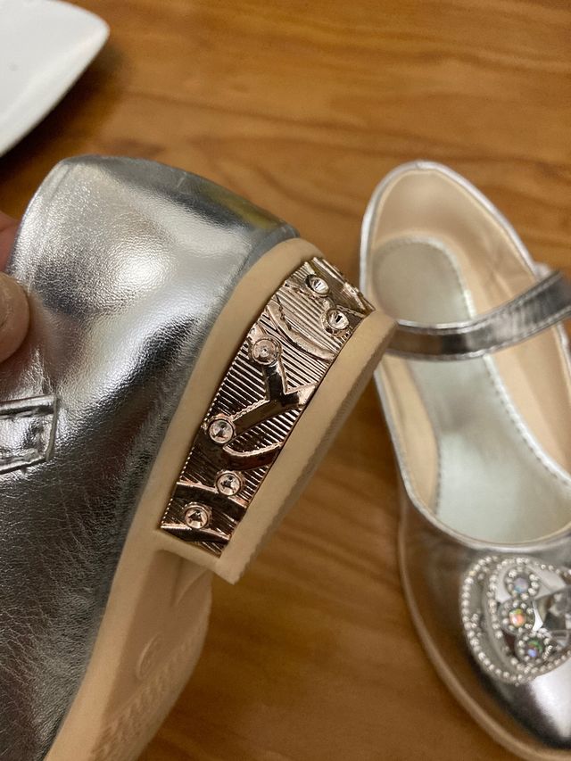 Zapatos de fiesta infantiles