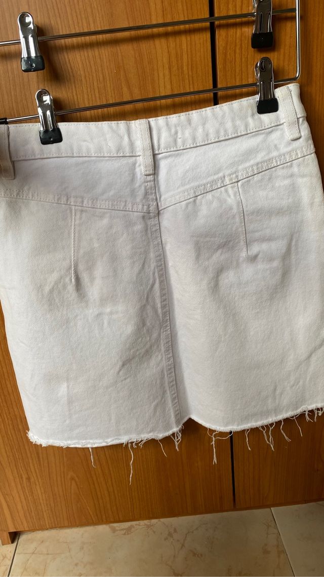 Falsa vaquera blanca