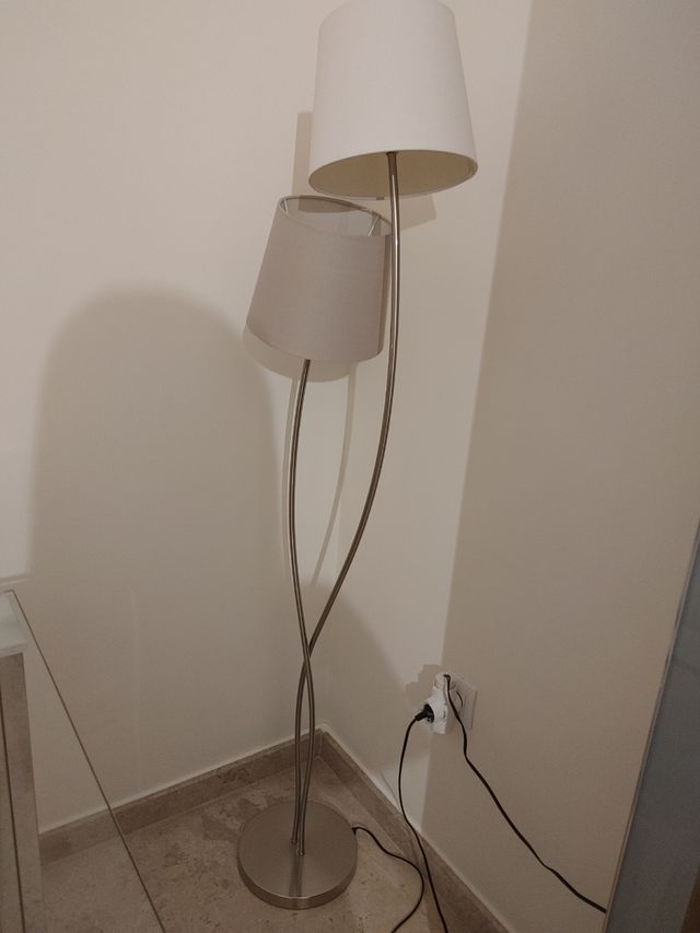 lámpara con diseño moderno