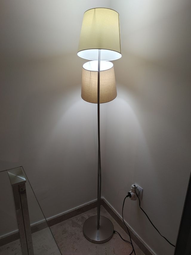 lámpara con diseño moderno