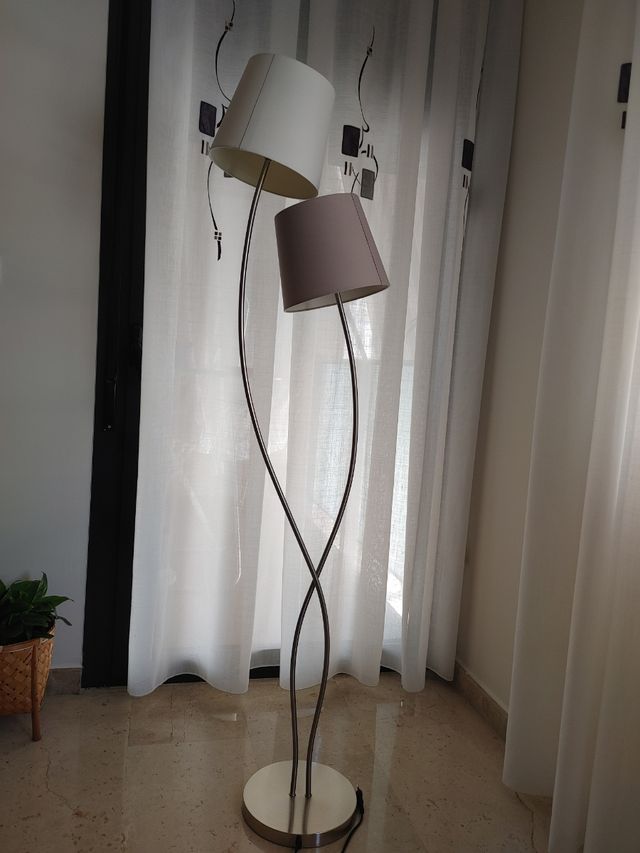 lámpara con diseño moderno