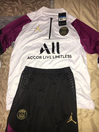 CHANDAL COMPLETO JORDAN de segunda mano por 80 EUR en Oliva en WALLAPOP