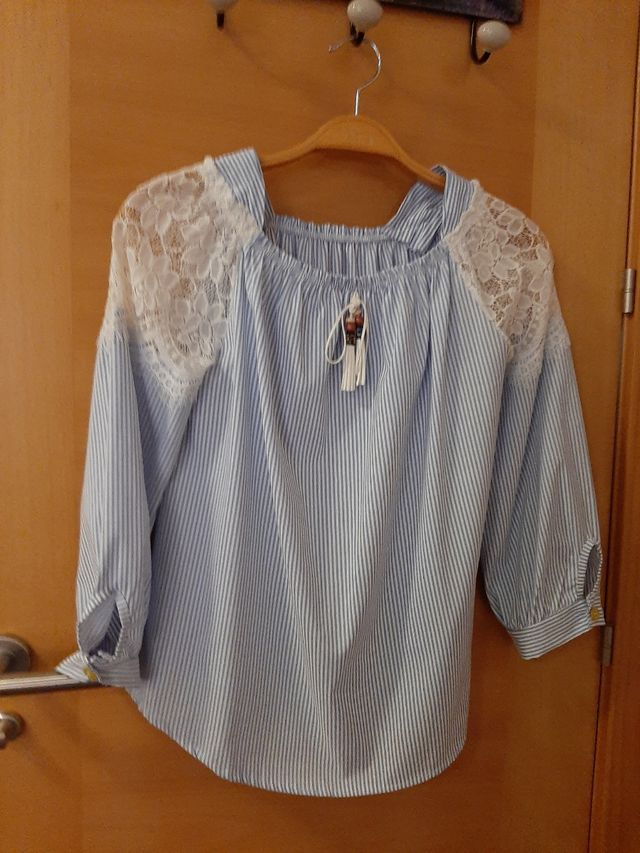 Blusa y cuatro prendas más