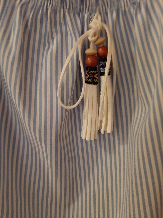 Blusa y cuatro prendas más