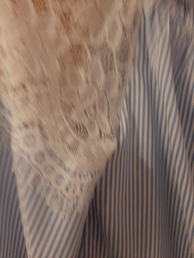 Blusa y cuatro prendas más