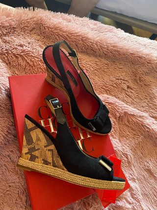 Zapato de vestir de estilo salon de tacon alto para mujer de la marca  Pitillos Fabricado en pieles de 1ª calidad Forro Microt