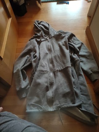 Ropa seminueva de segunda mano por 40 EUR en Madrid en WALLAPOP