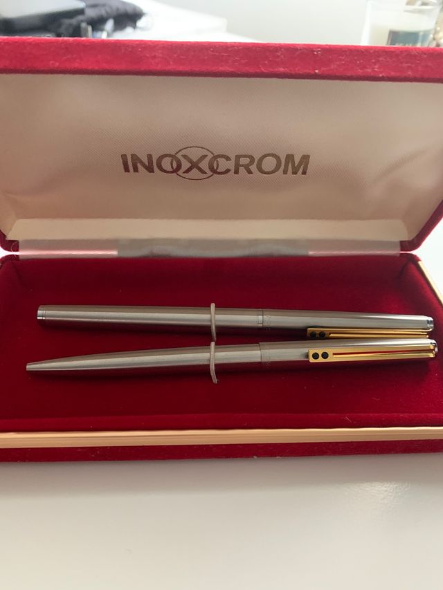 Conjunto bolígrafo pluma inoxcrom 77 acero y dorad