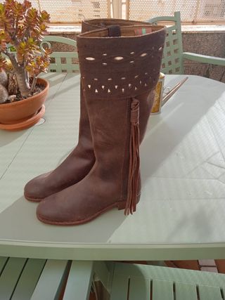 Botas camperas de segunda mano por 20 EUR en Cáceres en WALLAPOP
