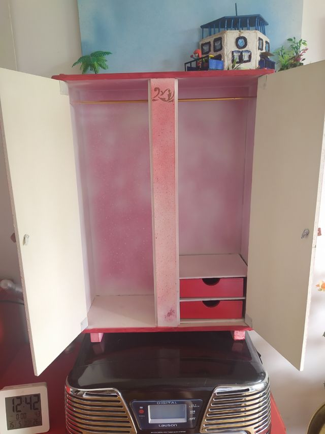 Armarito de muñecas