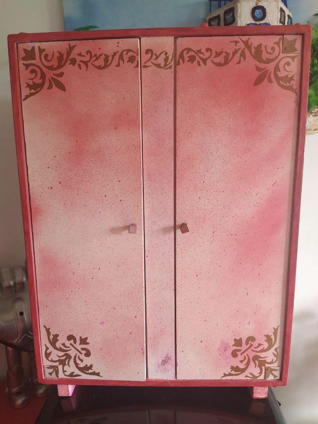 Armarito de muñecas