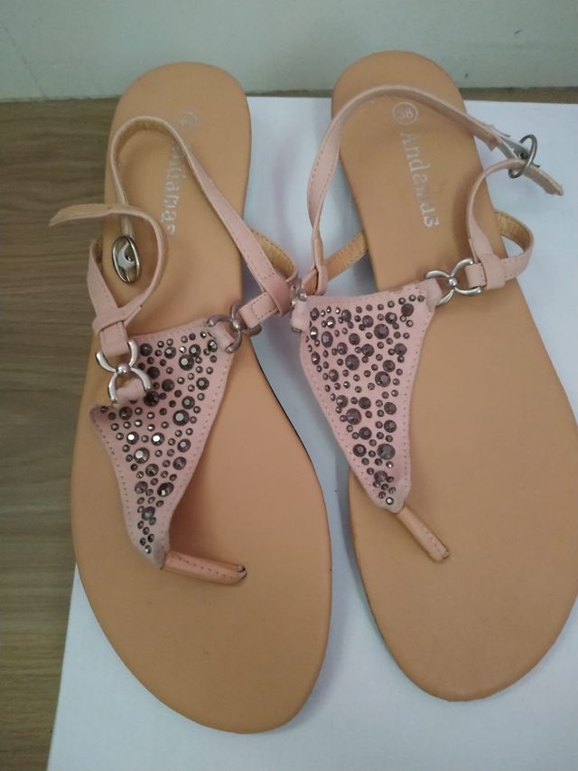 Sandalias rosa con pedrería