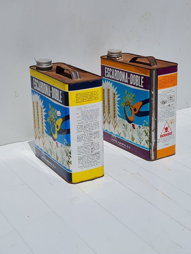2 Latas de chapa antiguas