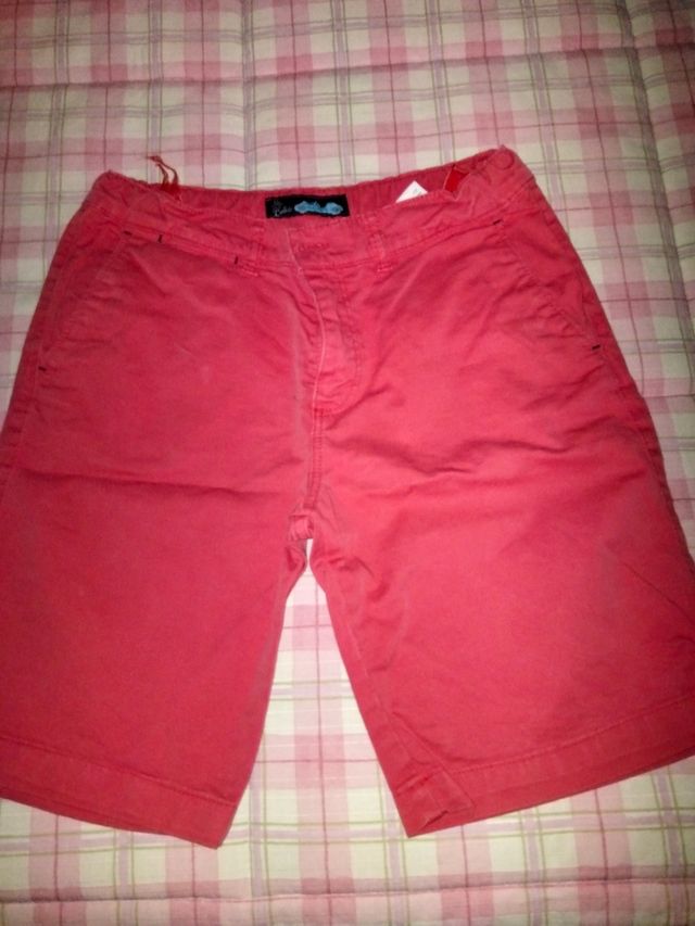 Lote de Bermudas niño 1 € cada una.