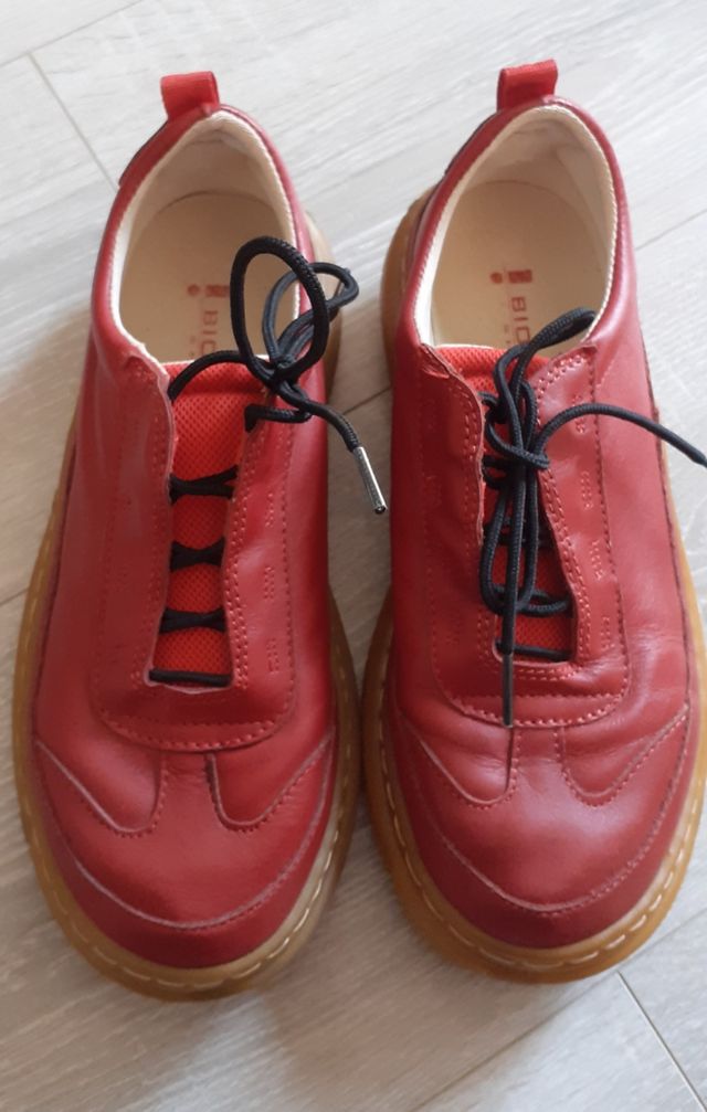 Scarpe vera pelle rosse n. 37