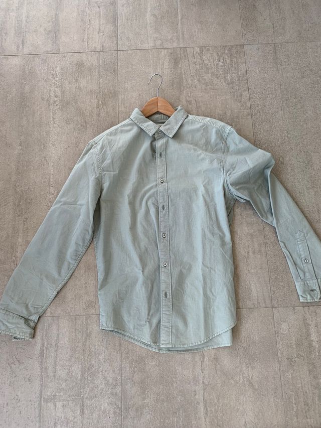 Camisa marca Docker talla M, color verde agua.