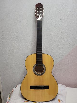 GUITARRA ESPAÑOLA (ROCÍO) de segunda mano por 70 EUR en Sanlúcar de  Barrameda en WALLAPOP