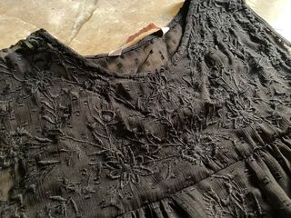 Blusa negra plumeti de Zara de segunda mano por 12 EUR en Tres Cantos en  WALLAPOP