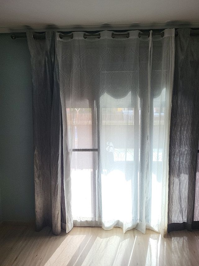 Barra y cortinas