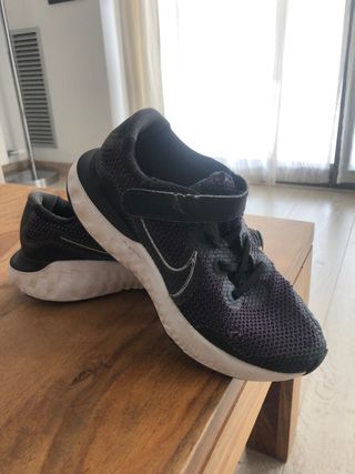 Bambas Nike de segunda mano por 10 EUR en Sant Cugat del Vallès en WALLAPOP