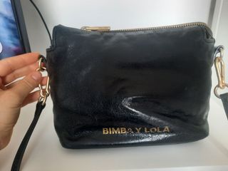 Bolso Bimba y Lola negro pequeño de segunda mano por 15 EUR en Badalona en  WALLAPOP