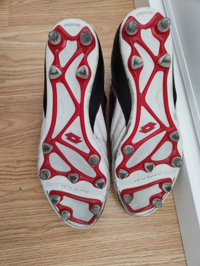 Botas futbol Lotto talla 46