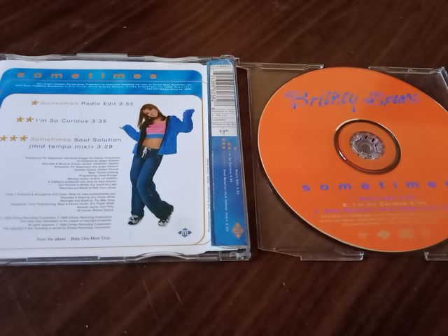Britney Spears sencillo de sometimes