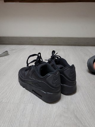 Nike air max 35,5 de segunda mano por 40 EUR en Barcelona en WALLAPOP