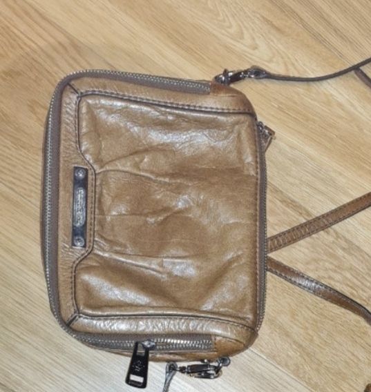 bolso BIMBA Y LOLA de cuero