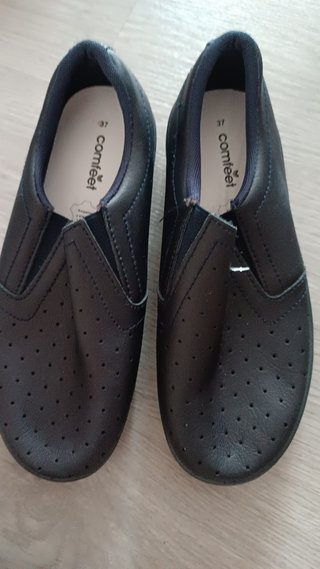 Zuecos 37 de segunda mano por 8 EUR en Yepes en WALLAPOP