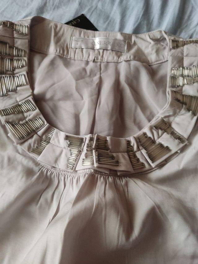 Vestido con pedrería